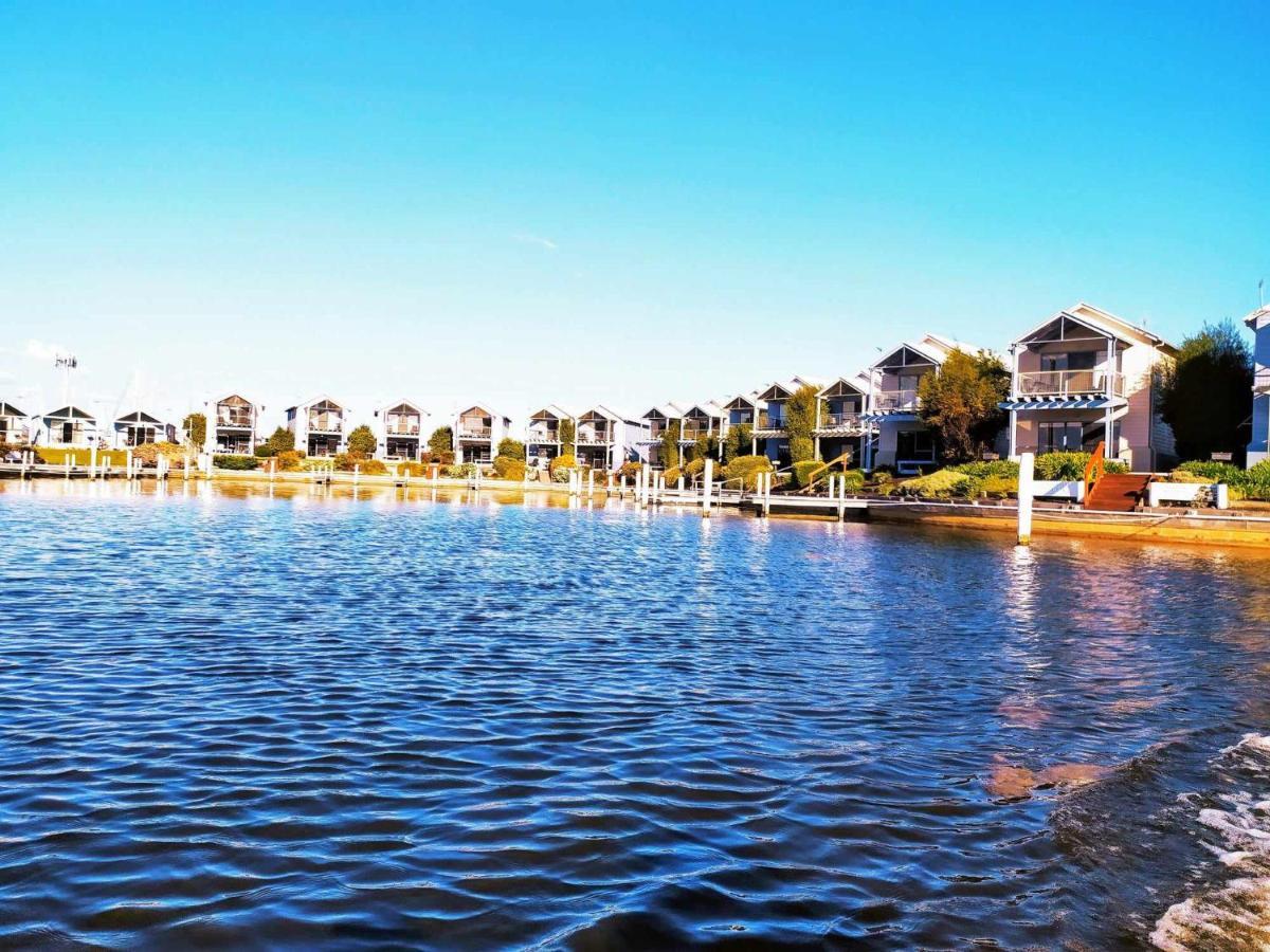 פיינסוויל Captains Cove Resort - Waterfront Apartments מראה חיצוני תמונה